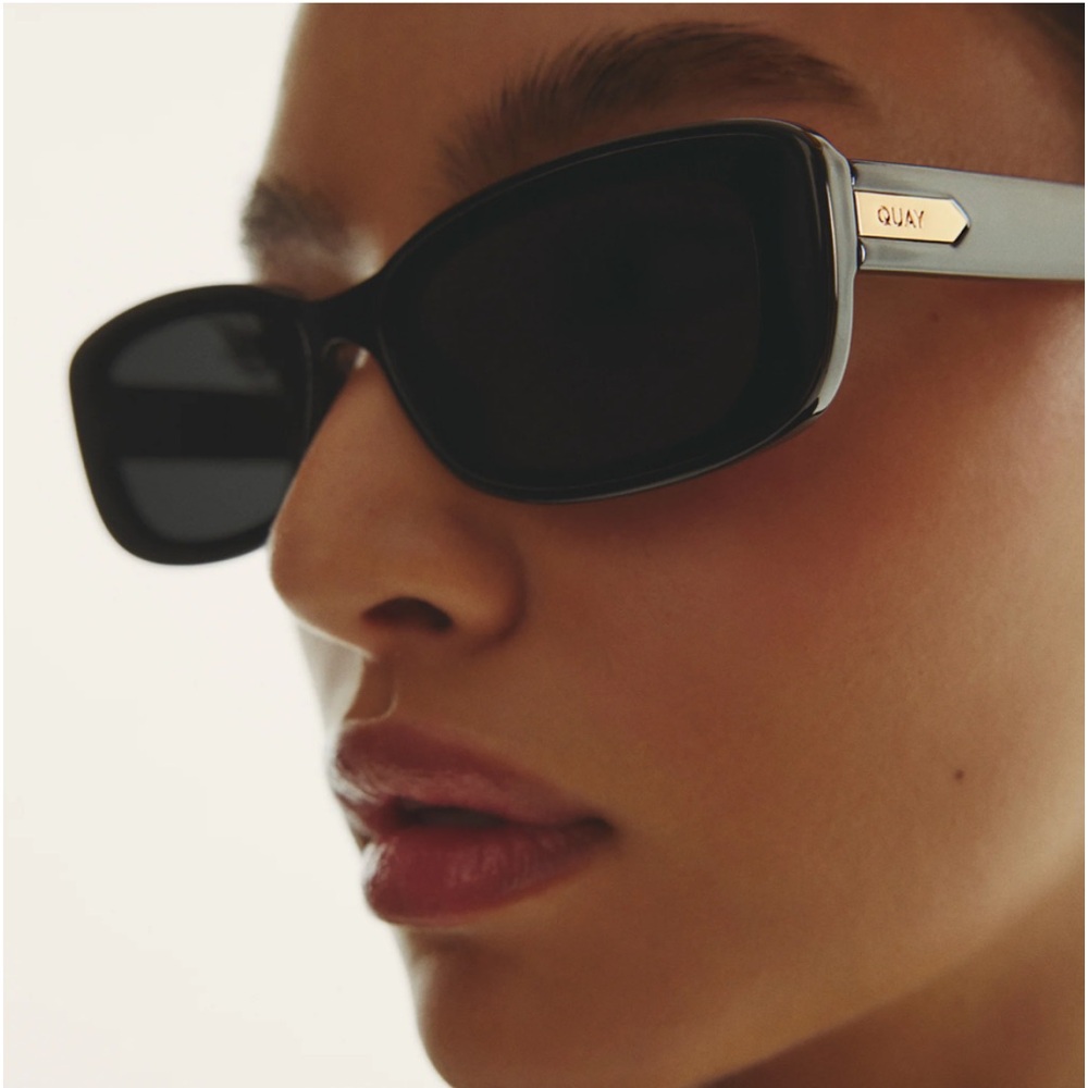 Quay Vibe Check Black Polarized Lens